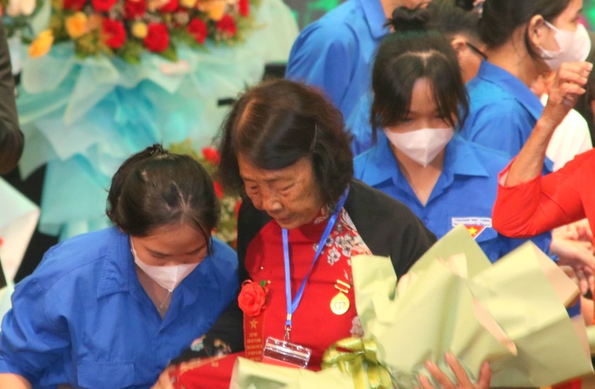 Những chiến công bất khuất của các nữ tù binh Trại giam Phú Tài vẫn mãi là tấm gương tiêu biểu cho các thế hệ noi theo. 
