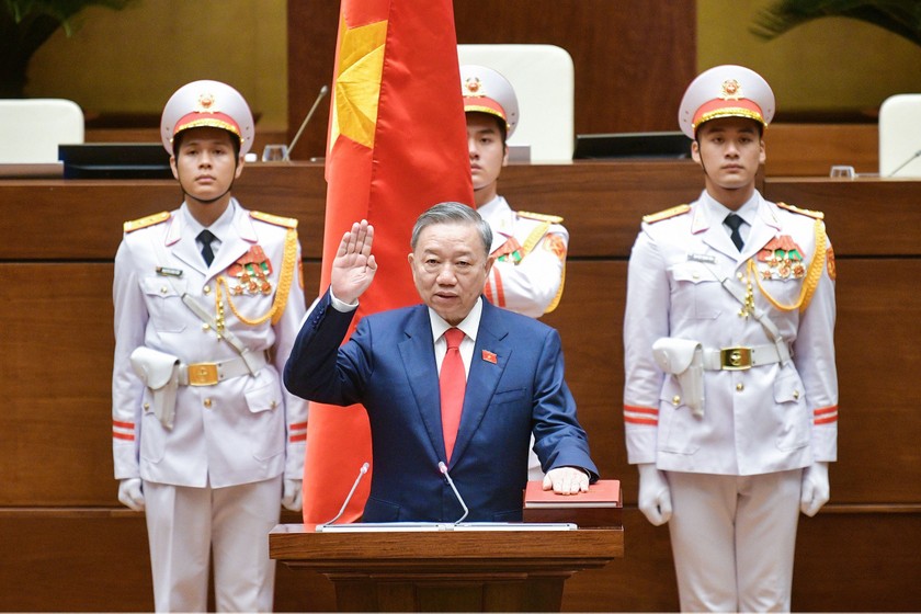 Đại tướng Tô Lâm tuyên thệ khi nhậm chức Chủ tịch nước. Ảnh: Phạm Thắng.