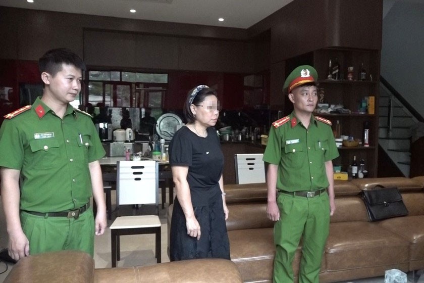Nguyễn Thị Lam bị khởi tố về tội "Lợi dụng chức vụ, quyền hạn trong khi thi hành công vụ”.