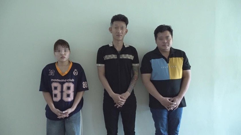 Cảnh sát hình sự 3 tỉnh đột kích trong đêm, phá đường dây dùng trẻ em phục vụ khiêu dâm ảnh 1