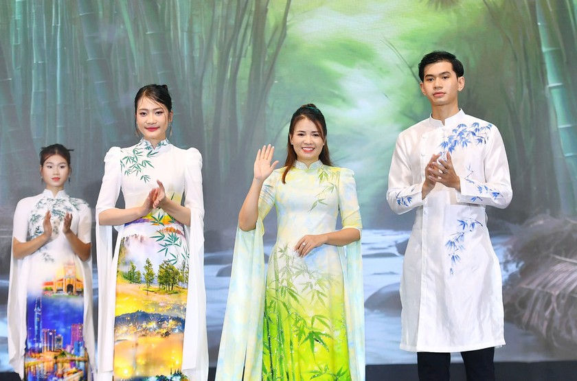 BST Áo dài tre Xanh - Dấu ấn vẻ đẹp Việt - NTK Hoàng Ly.