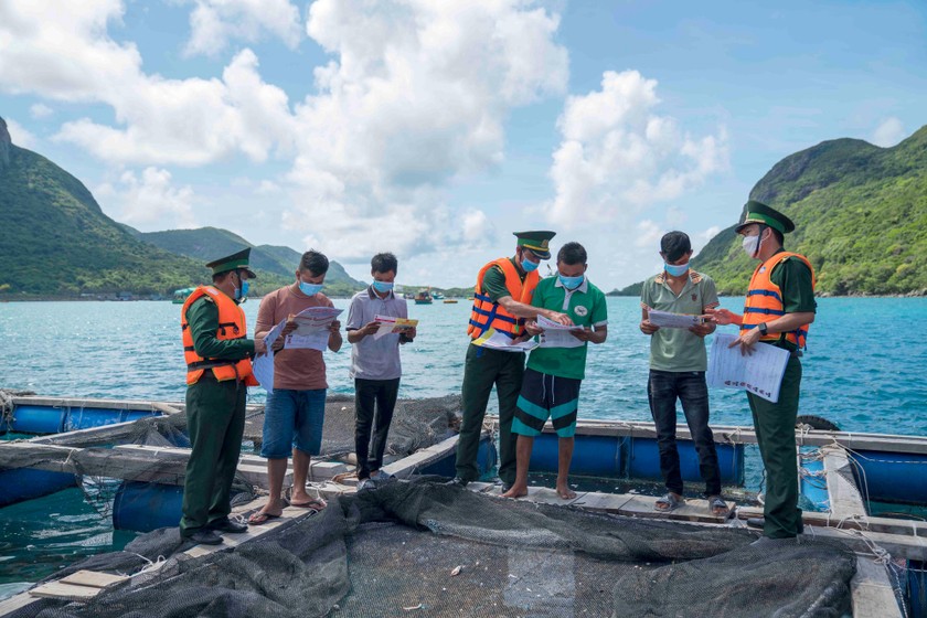 Lực lượng BĐBP Bà Rịa – Vũng Tàu tuyên truyền phổ biến pháp luật cho ngư dân nhằm chấm dứt tình trạng khai thác hải sản trái phép ở vùng biển nước ngoài trong thời gian tới