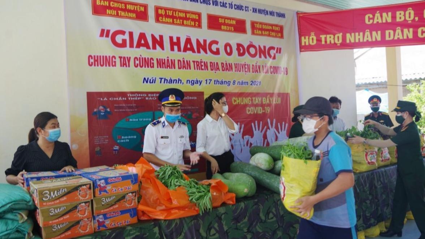 "Gian hàng 0 đồng" của lực lượng Cảnh sát biển.