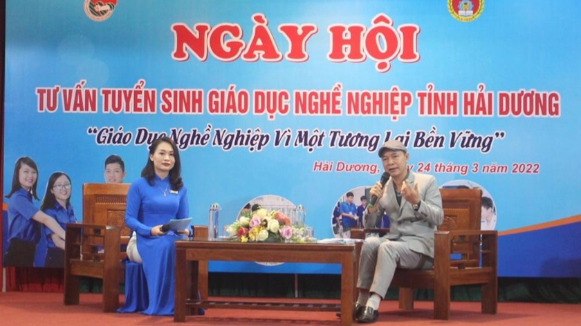 Ông Đỗ Văn Giang, Phó Vụ Đào tạo chính quy, Tổng cục Giáo dục nghề nghiệp chia sẻ quan điểm về giáo dục nghề nghiệp và xu hướng việc làm tại ngày hội.