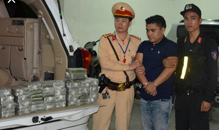 Công an tỉnh Quảng NInh  bắt giữ đối tượng vận chuyển 100 bánh Heroin