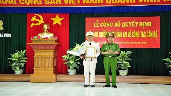 Đại tá Vũ Thanh Chương nhận quyết định từ lãnh đạo Bộ Công an 