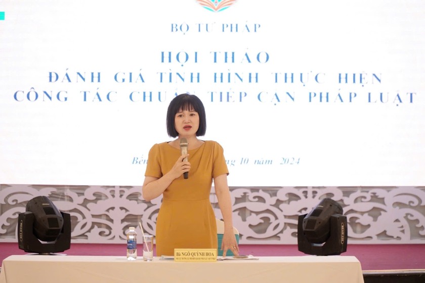 TS. Ngô Quỳnh Hoa, Phó Cục trưởng Cục PBGDPL gợi ý thảo luận về các vấn đề còn tồn đọng khi triển khai chuẩn tiếp cận pháp luật. Ảnh: Anh Như