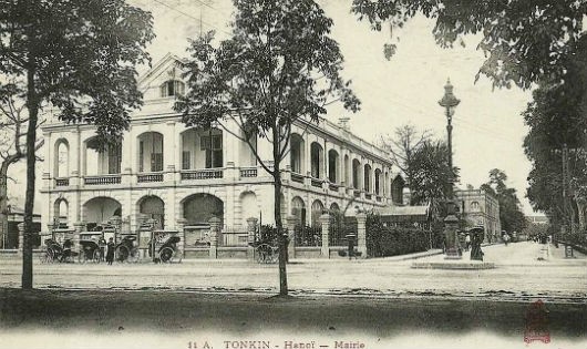 Tòa Đốc lý Hà Nội khoảng năm 1920
