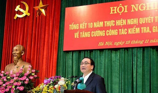 Bí thư Thành ủy Hoàng Trung Hải phát biểu kết luận.