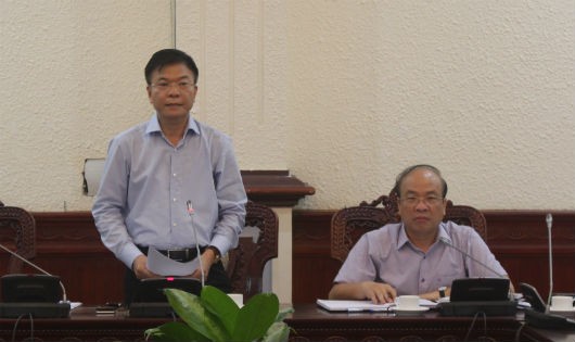 Bộ trưởng Lê Thành Long phát biểu tại cuộc họp.