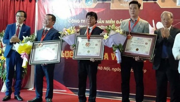 Trao kỷ lục cho khu du lịch ở Ba Vì