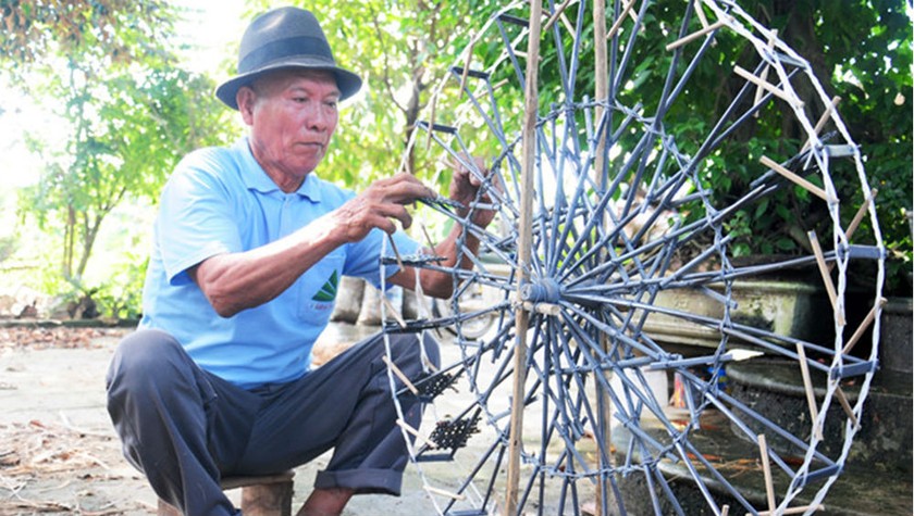 Ông Quýt dựng lại hình ảnh bờ xe nước một thời ở sông Trà