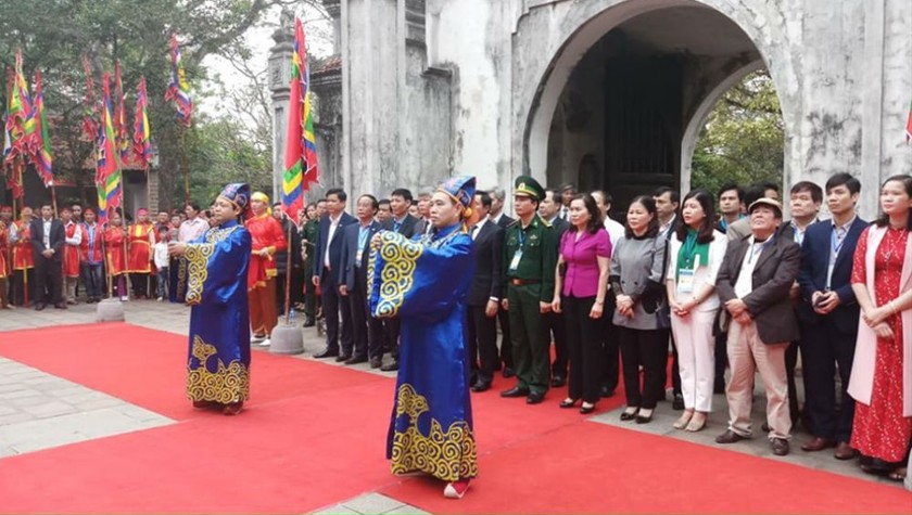 Lễ hội diễn ra trong không khí trang nghiêm