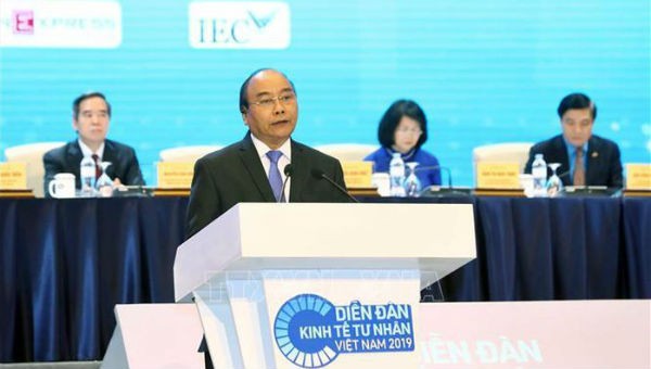 Thủ tướng Nguyễn Xuân Phúc phát biểu tại phiên toàn thể Diễn đàn Kinh tế tư nhân Việt Nam 2019