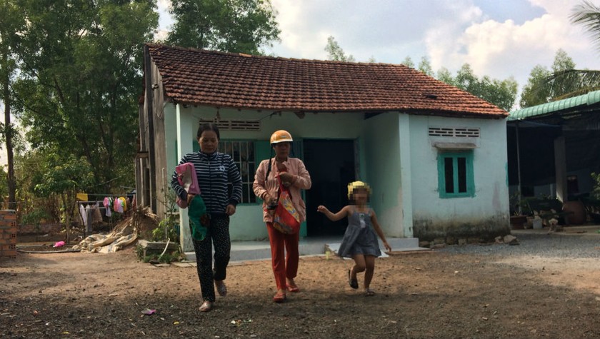 Hai chị em bà Đức tố đã từng bị đối tượng cho vay nặng lãi nhốt nhiều tiếng gây áp lực với gia đình.