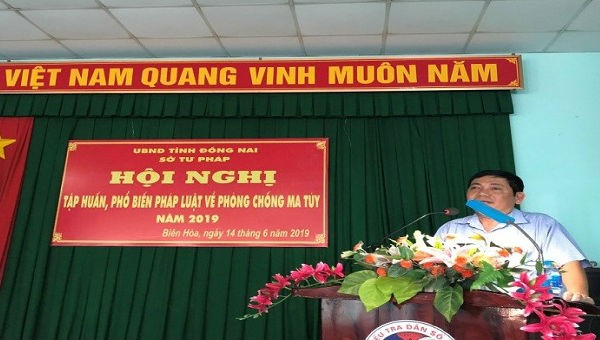 Báo cáo viên triển khai các nội dung tại Hội nghị tập huấn ở thành phố Biên Hòa