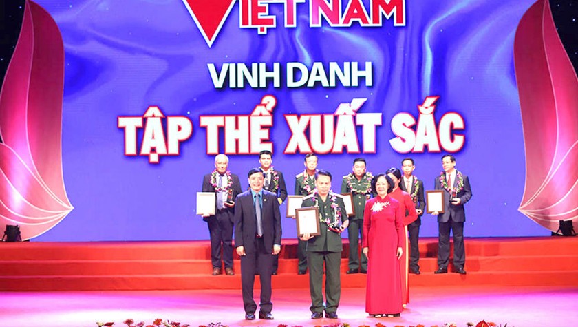 Trưởng ban Dân vận T.Ư Trương Thị Mai vinh danh các tập thể, cá nhân tiêu biểu