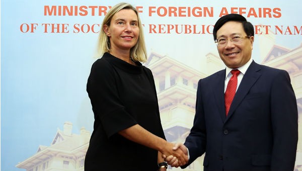 Phó Thủ tướng, Bộ trưởng Bộ Ngoại giao Phạm Bình Minh và Phó Chủ tịch Ủy ban châu Âu Federica Mogherini 