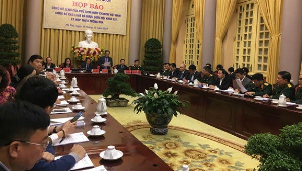 Quang cảnh buổi họp báo.