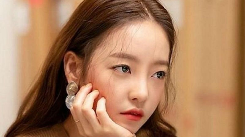 Ca sỹ trẻ Goo Hara của Hàn Quốc treo cổ tự vẫn chỉ sau hơn 1 tháng người bạn thân “nữ thần” Julli ra đi.