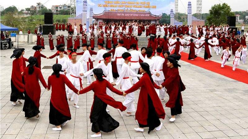 Các lễ hội xuân diễn ra với tinh thần văn minh, an toàn và tiết kiệm, thể hiện đúng giá trị văn hóa tinh thần muốn hướng đến.