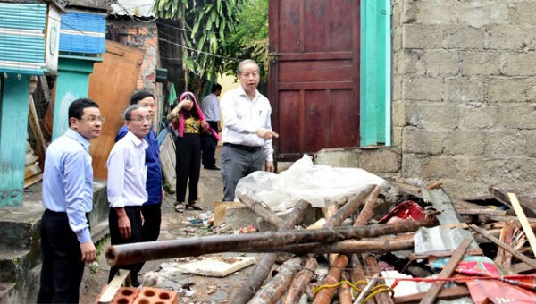 Chủ tịch tỉnh Thừa Thiên - Huế kiểm tra công tác giải phóng mặt bằng.