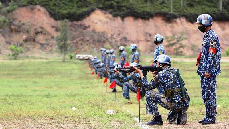 Lữ đoàn 147 Hải quân kiểm tra 3 tiếng nổ cho chiến sĩ mới