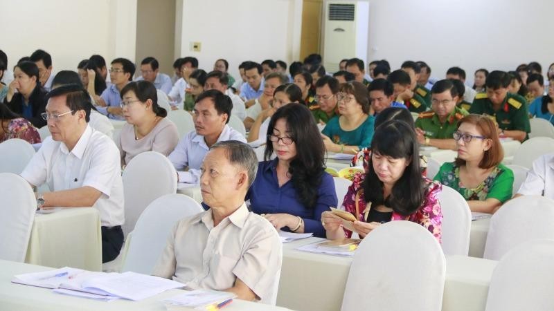 Hội nghị có sự tham dự của hơn 200 đại biểu là lãnh đạo các Sở, ban ngành, các đơn vị quận huyện, các phòng ban chuyên môn.