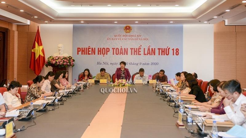 Các đại biểu tại phiên họp.