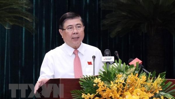 Ông Nguyễn Thành Phong phát biểu tại kỳ họp.