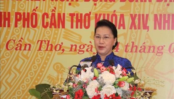 Chủ tịch Quốc hội Nguyễn Thị Kim Ngân phát biểu tại buổi họp mặt.