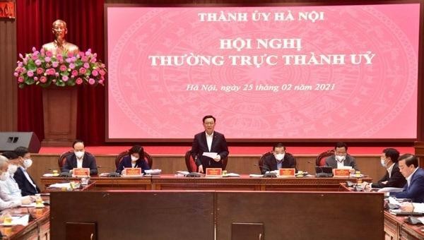 Bí thư Thành ủy Hà Nội Vương Đình Huệ phát biểu chỉ đạo. 