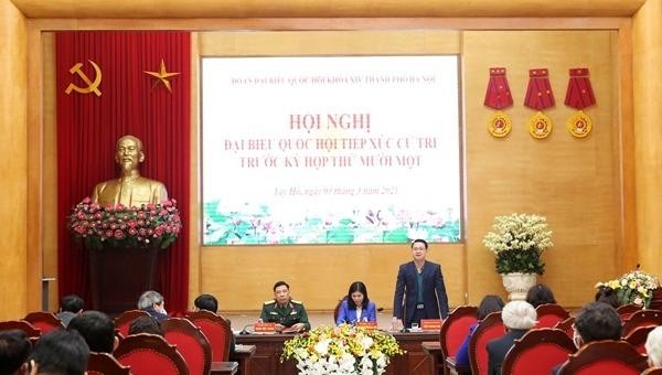 Toàn cảnh buổi tiếp xúc cử tri.