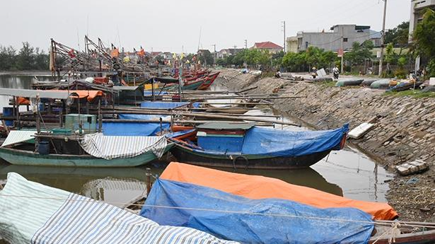 Tàu, thuyền của ngư dân Hà Tĩnh vào tránh trú bão số 7.