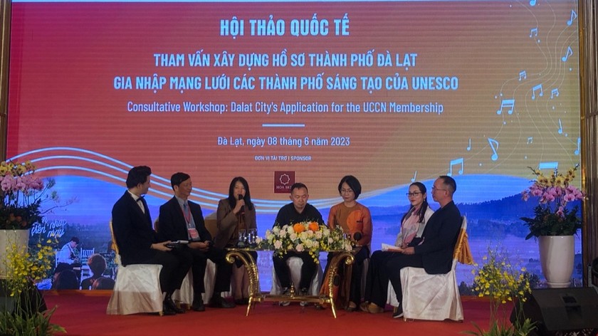 Các đại biểu tham gia hội thảo.