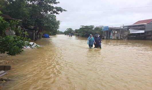 Mưa lớn đã làm cho nhiều vùng bị ngập sâu trong nước lũ