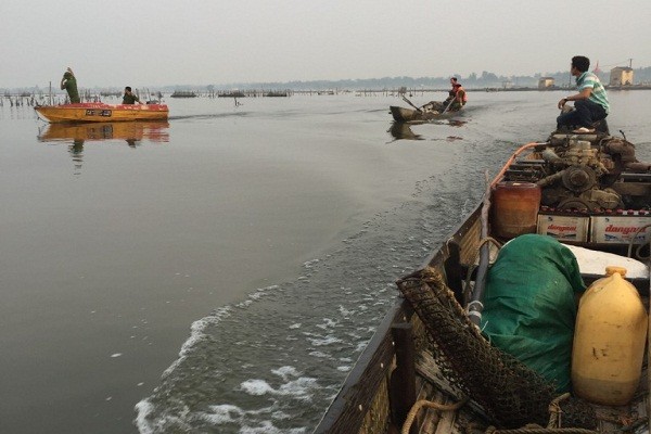 Lực lượng chức năng tuần tra trên phá Tam Giang