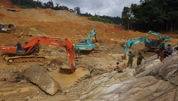 Công tác tìm kiếm các nạn nhân mất tích tại thủy điện Rào Trăng 3 sẽ được triển khai khi thời tiết thuận lợi.