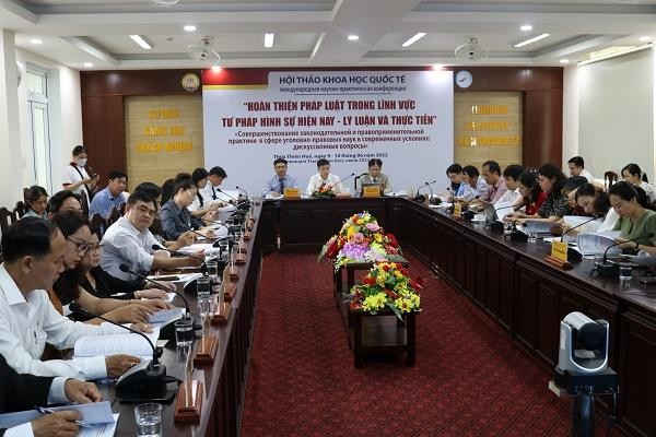 Hội thảo diễn ra trong hai ngày 09 và 10/6 tại trường Đại học Luật, Đại học Huế.