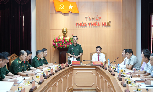 Bộ trưởng Bộ Quốc phòng - Đại tướng Phan Văn Giang phát biểu tại buổi làm việc