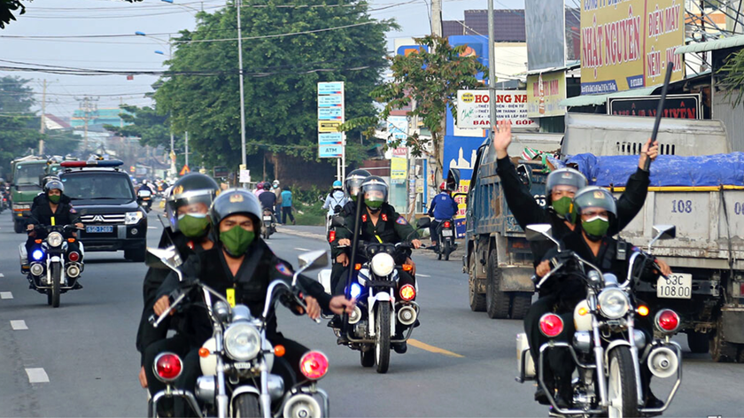 Công an Tiền Giang xử lý gần 300 vụ vi phạm trong tuần tra kiểm soát