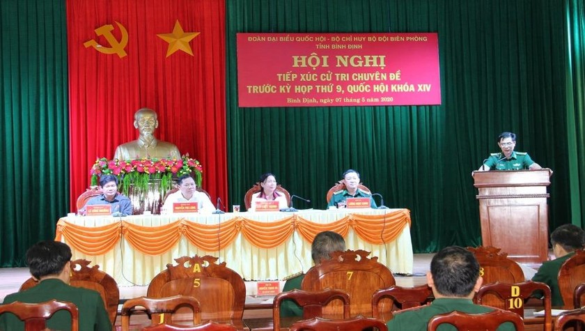 Quang cảnh hội nghị tiếp xúc cử tri. Ảnh: Văn Trang.