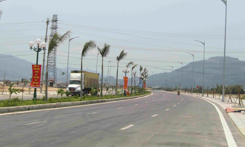 Một tuyến đường kết nối đến Khu Công nghiệp - Đô thị và Dịch vụ Becamex VSIP Bình Định.