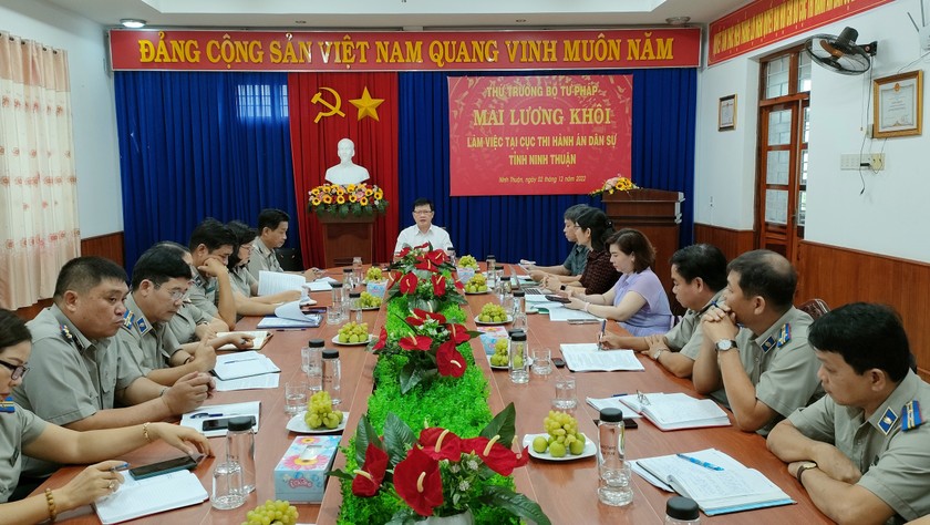  Quang cảnh buổi làm việc (ảnh: Nguyễn Vương).
