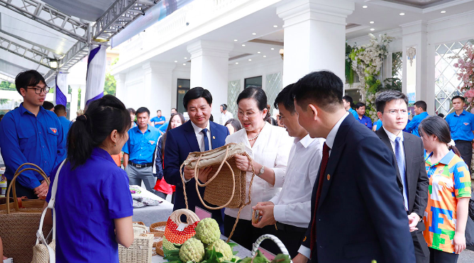 Ngày hội tư vấn đầu tư và khởi nghiệp cho thanh niên tỉnh Hà Nam ảnh 3