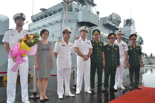 Lễ đón tàu hải quân Pháp