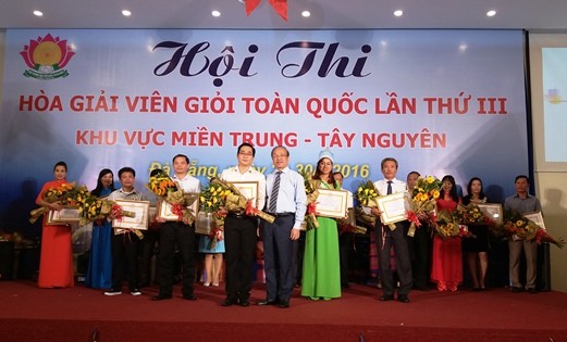 Thứ trưởng Phan Chí Hiếu chúc mừng các đội thi xuất sắc