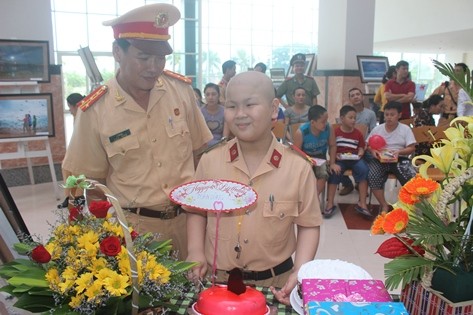 Cậu bé bị ung thư máu Đỗ Tuấn Dũng với ước mớ được làm CSGT đã trút hơi thở cuối cùng