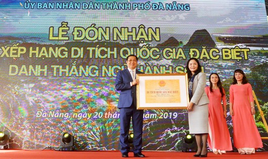 Danh thắng Ngũ Hành Sơn đón nhận bằng xếp hạng di tích quốc gia đặc biệt