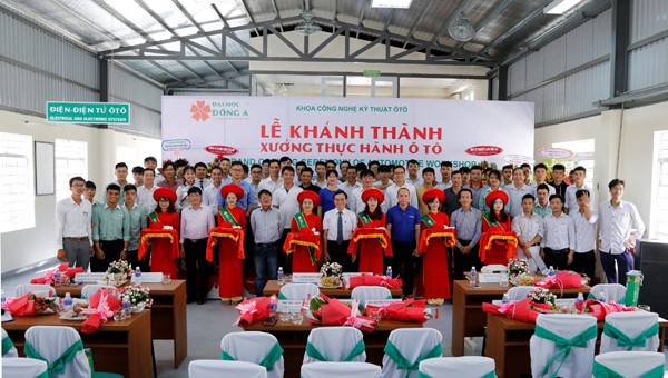 Khánh thành xưởng thực hành ô tô của trường Đại học Đông Á